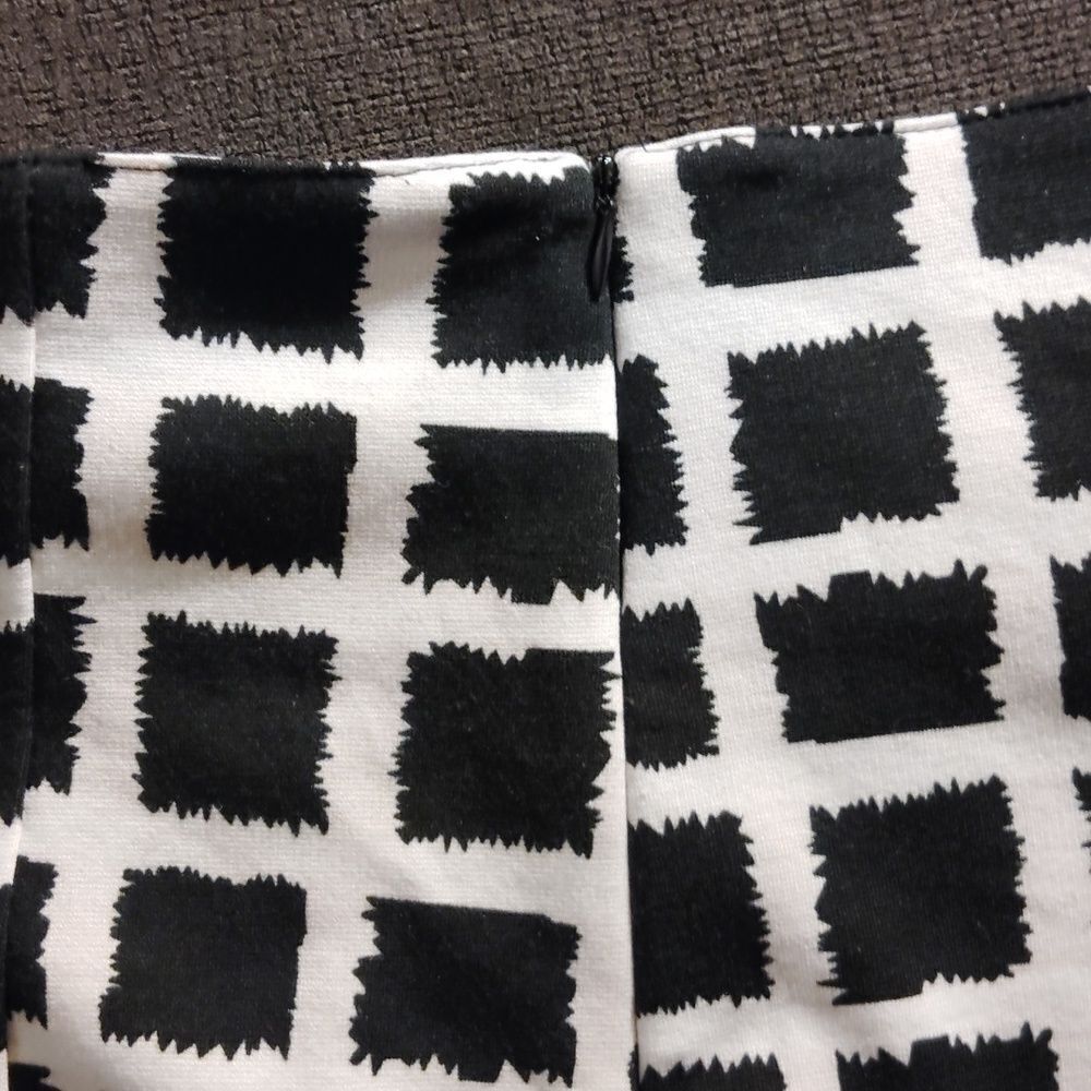 Connection 18 High Waist Black and White Shorts (378) - Picture 5 of 5